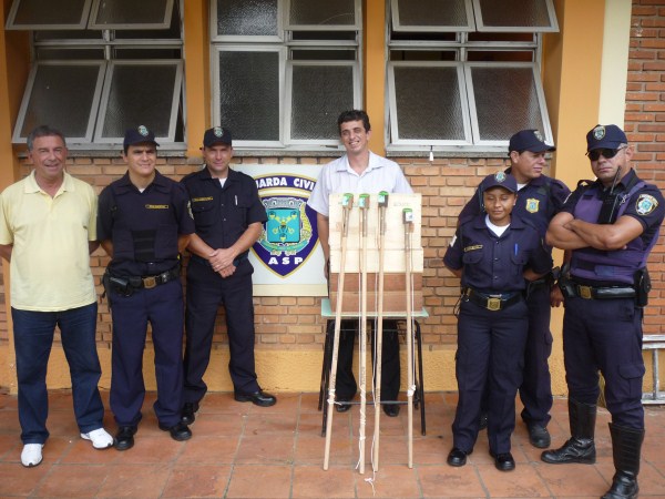 Imagem Vereador Marco Berto, Secretário Profício e Integrantes GCM Selecione a Imagem