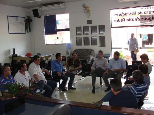 Imagem VEREADORES E REPRESENTANTES DA VIVO FOTO II Selecione a Imagem