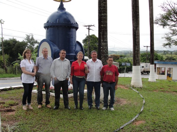 Imagem Deputada, Presidente da Câmara e demais Autoridades Selecione a Imagem